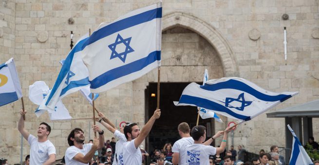 Juden feiern Israel.
