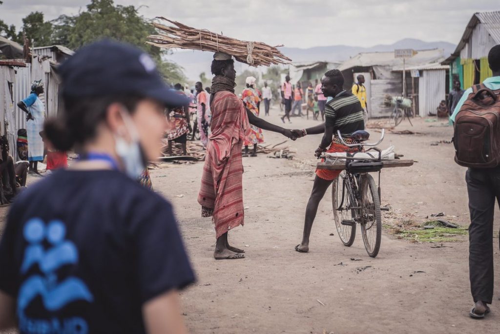 Eine IsraAID-Helferin im Kakuma Flüchtlingslager in Kenia.