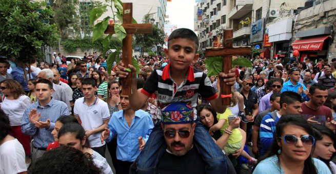 Orthodoxe Christen in Ramallah bei einer Oster-Prozession. Bild vom 19. April 2014. Quelle: Issam Rimawi / Flash90.